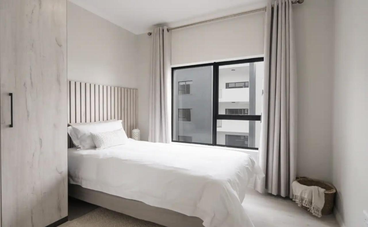 Tranquil Zen Oasis In Midrand: The Perfect Retreat Apartment Midrand