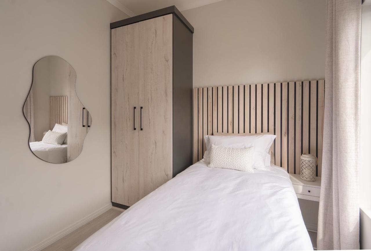 Tranquil Zen Oasis In Midrand: The Perfect Retreat Apartment *